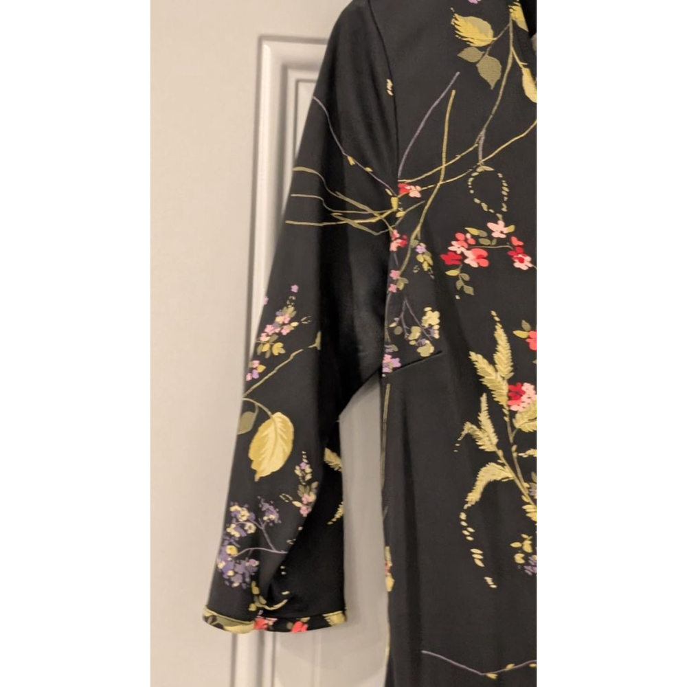 Women's BCBG Black Floral Midi Wrap Dress M - Picture 2 of 6
